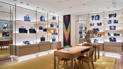 louis vuitton renfrew vancouver